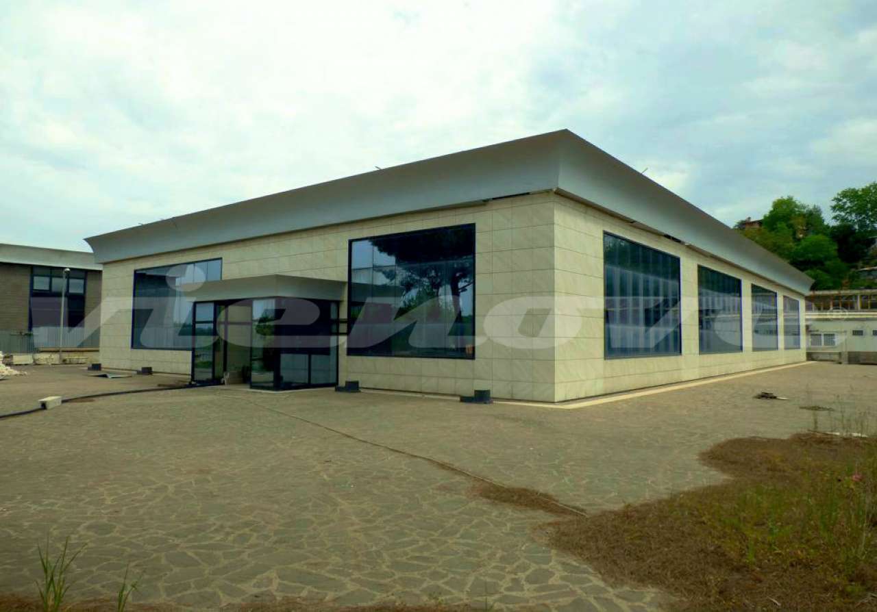 Negozio - Loc.Com. ROMA vendita  MAGLIANA VECCHIA (ZONA DELLA XV MUN.) Fosso della Magliana Vienove Servizi Immobiliari