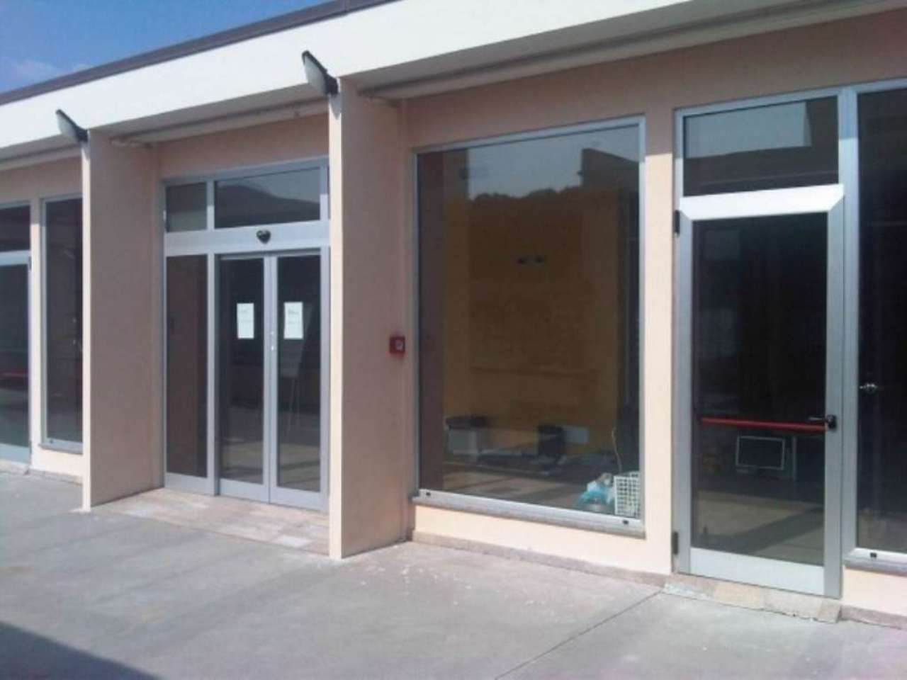 Negozio - Loc.Com. SAVONA vendita   Molinero Bnp Paribas Leasing Solutions S.p.A.