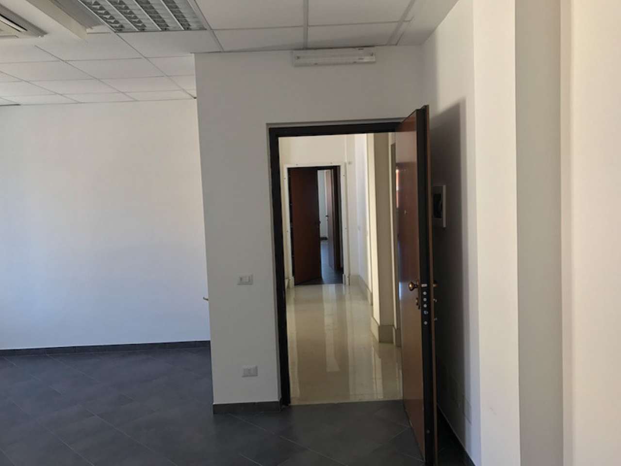 Ufficio - Loc.Com. FROSINONE vendita   adige Bnp Paribas Leasing Solutions S.p.A.