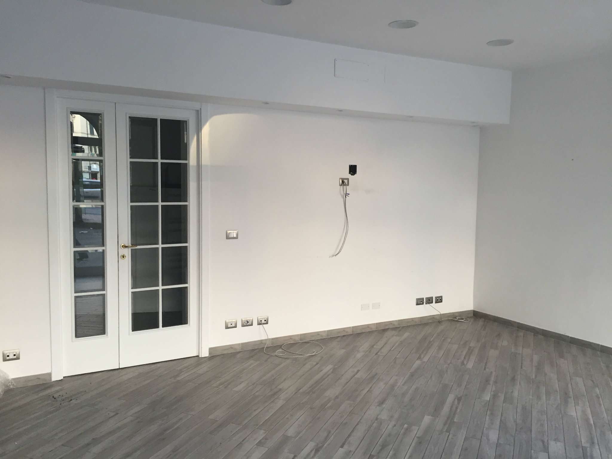 Negozio - Loc.Com. GENOVA vendita  FOCE piazza Tommaseo 6r-8r-10r Bnp Paribas Leasing Solutions S.p.A.