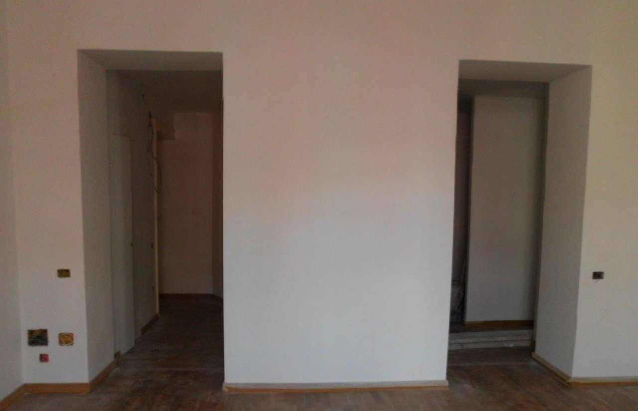 Ufficio - Loc.Com. NAPOLI vendita  CHIAIA Giordano Bruno Bnp Paribas Leasing Solutions S.p.A.