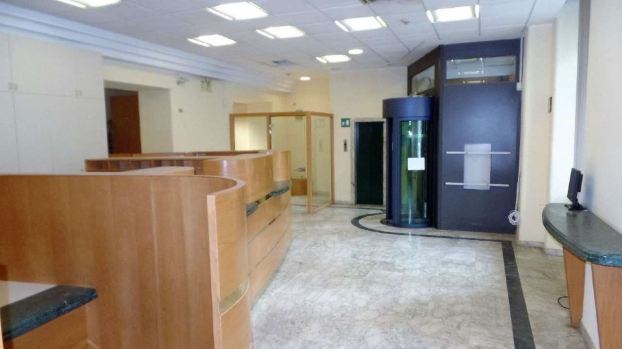 Negozio - Loc.Com. TORINO affitto  CENTRO Statuto Immobiliare Luciana Vola