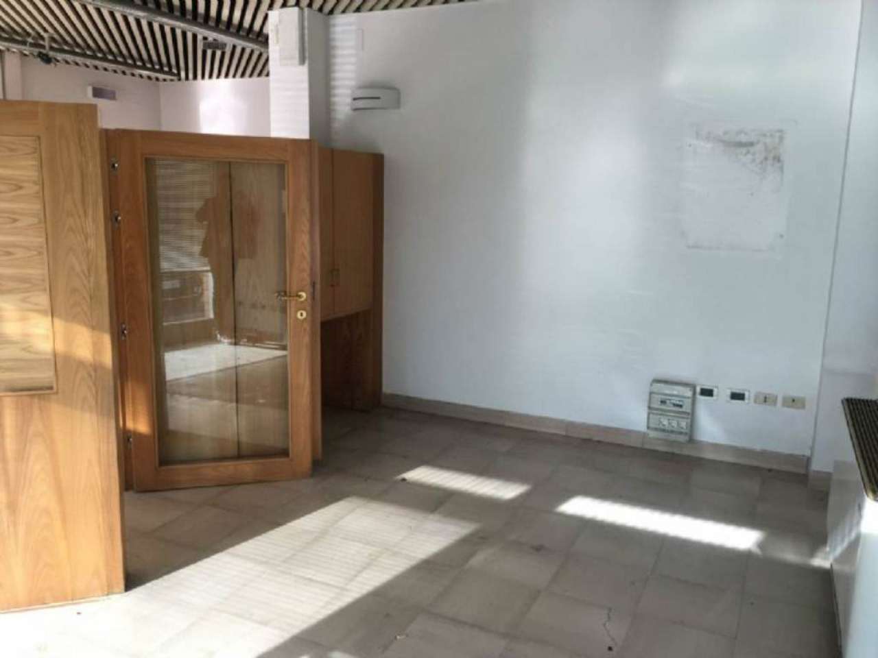 Negozio - Loc.Com. FIRENZE affitto  CAREGGI carlo del greco GROUP IMMOBILIARE SAS DI MORANDINI ARIANNA & C.