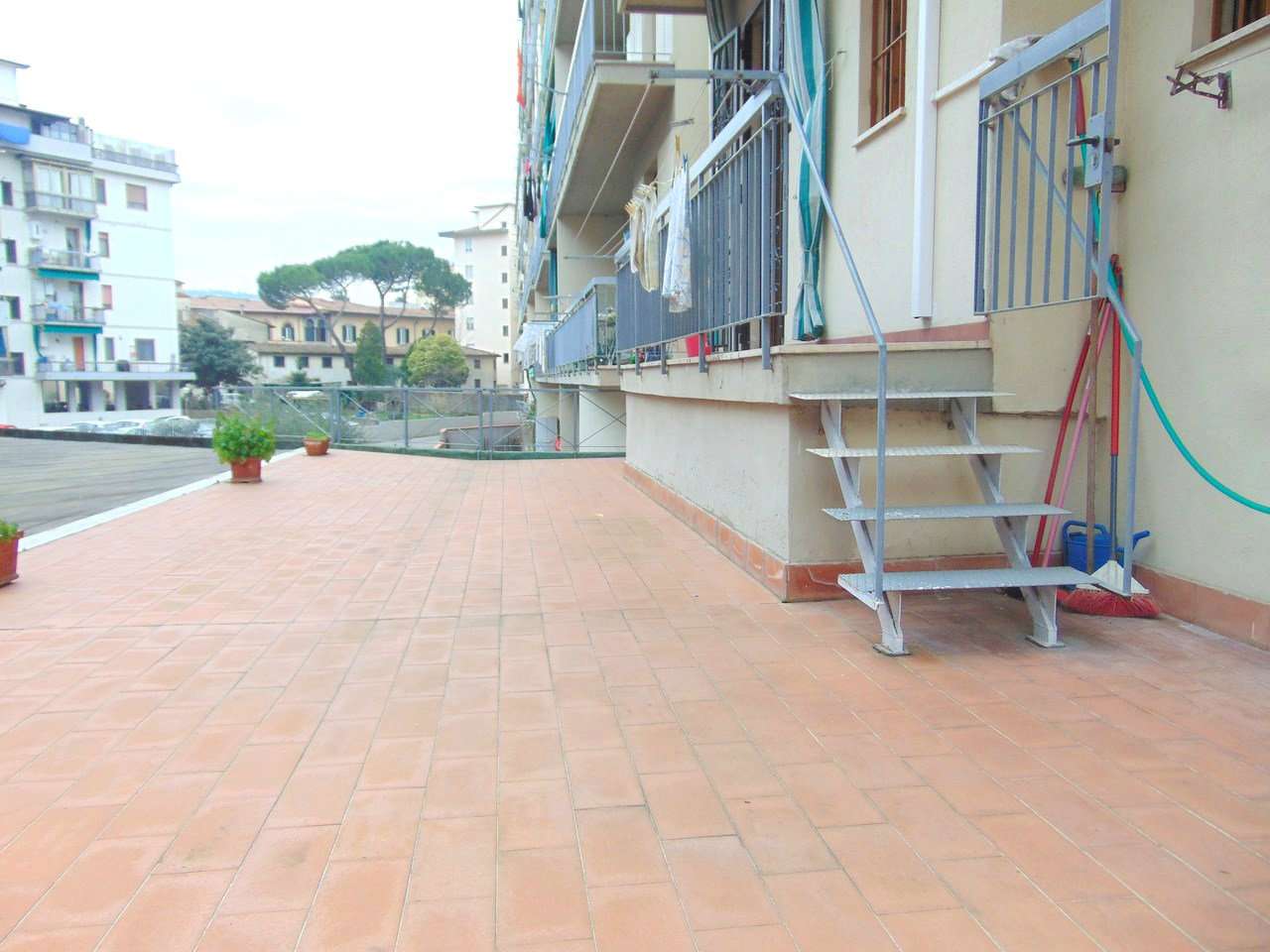 Appartamento FIRENZE vendita  CAREGGI SBRILLI GROUP IMMOBILIARE SAS DI MORANDINI ARIANNA & C.