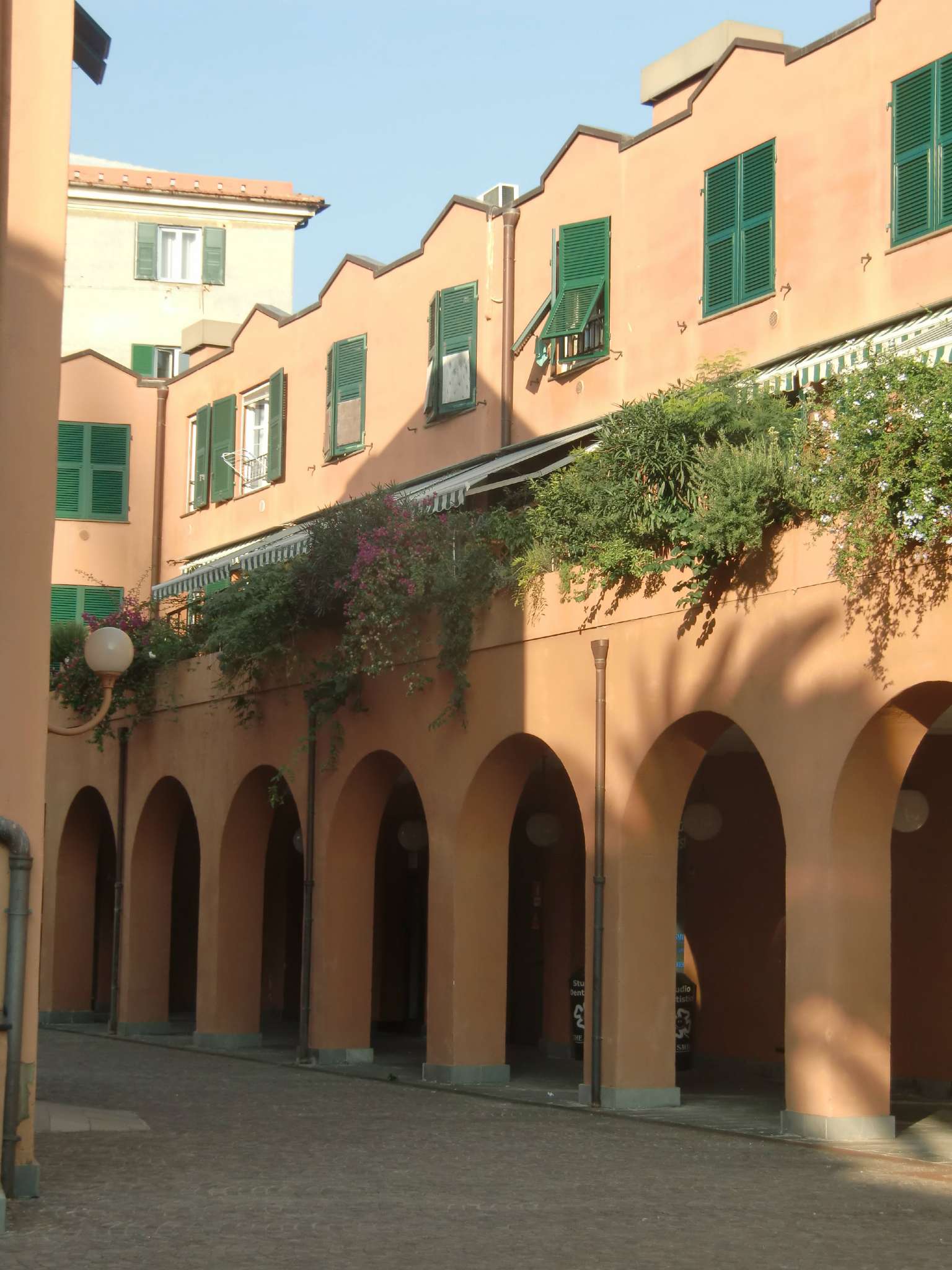Negozio - Loc.Com. GENOVA vendita  SESTRI P. Filippo Emanuele Bottino A.R.T.E. Azienda Regionale Territoriale per l'edilizia della Provincia di Genova