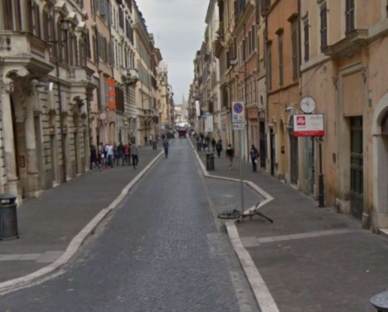 Negozio - Loc.Com. ROMA affitto  Centro storico del Corso Agenzia Immobiliare Mennuni