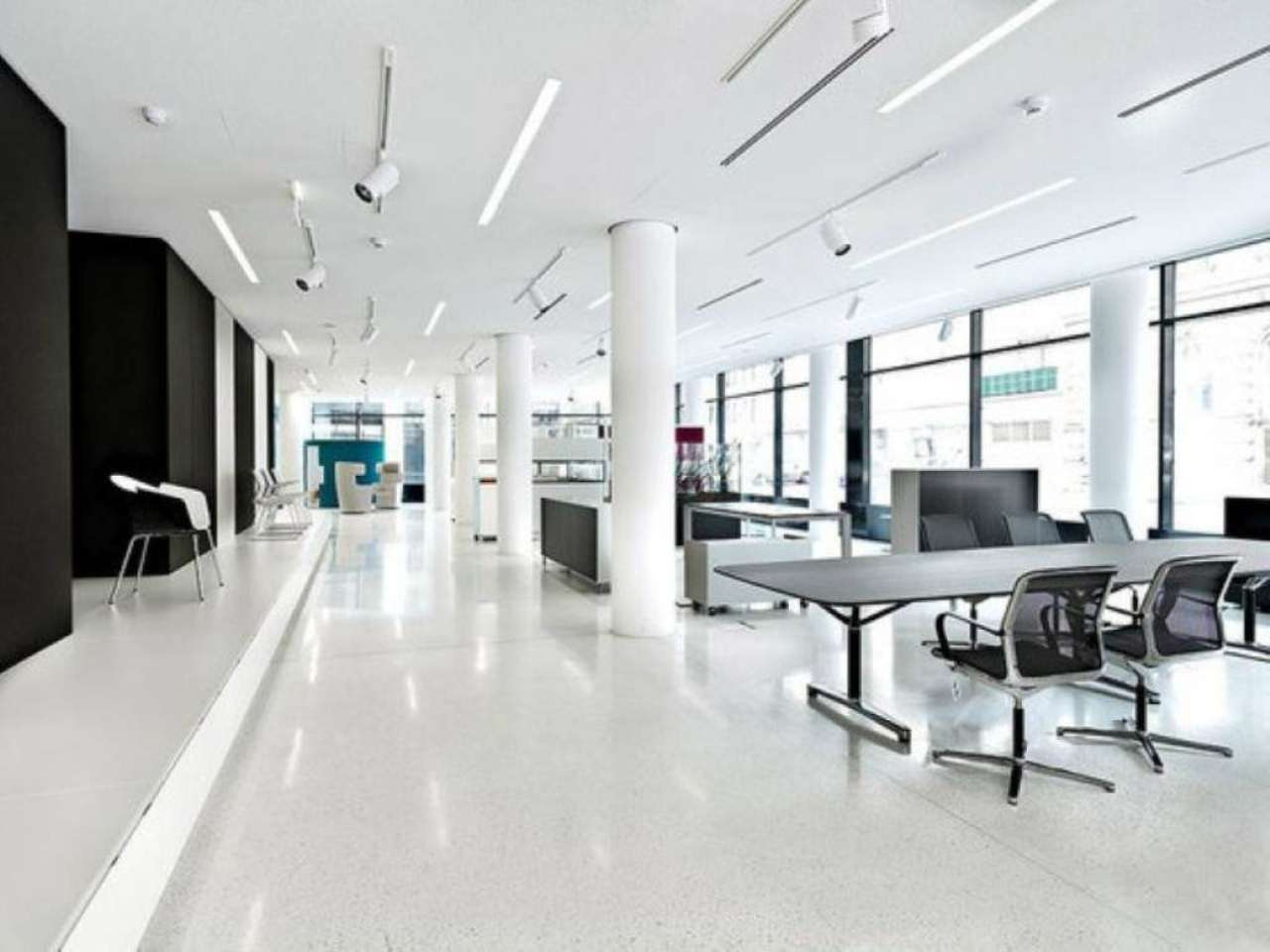 Ufficio - Loc.Com. ROMA affitto  Centro storico Via Vittorio Veneto Agenzia Immobiliare Mennuni