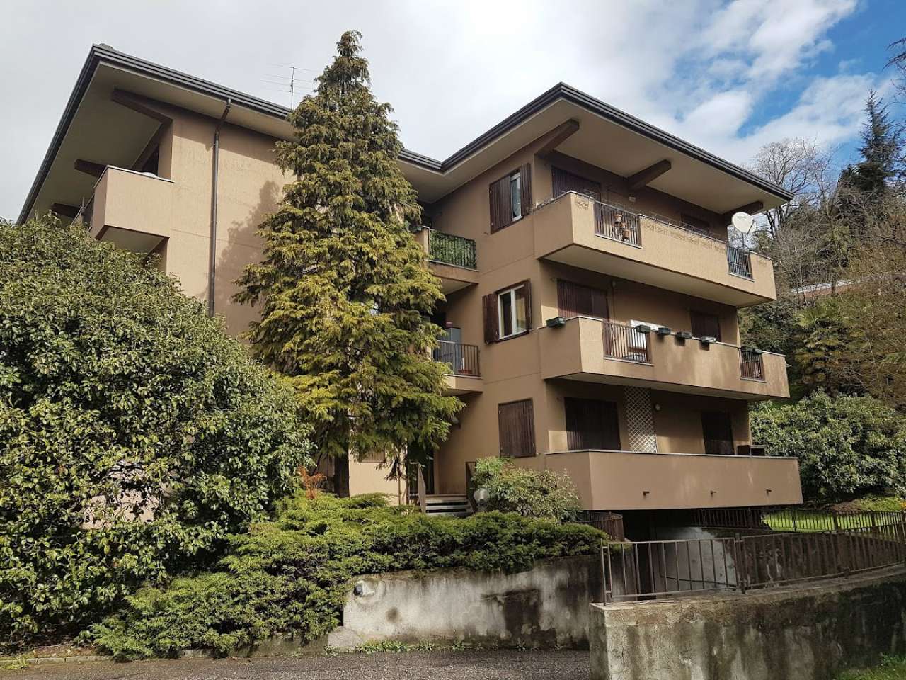  varese vendita quart: masnago studio tecnico immobiliare da pos s.n.c.