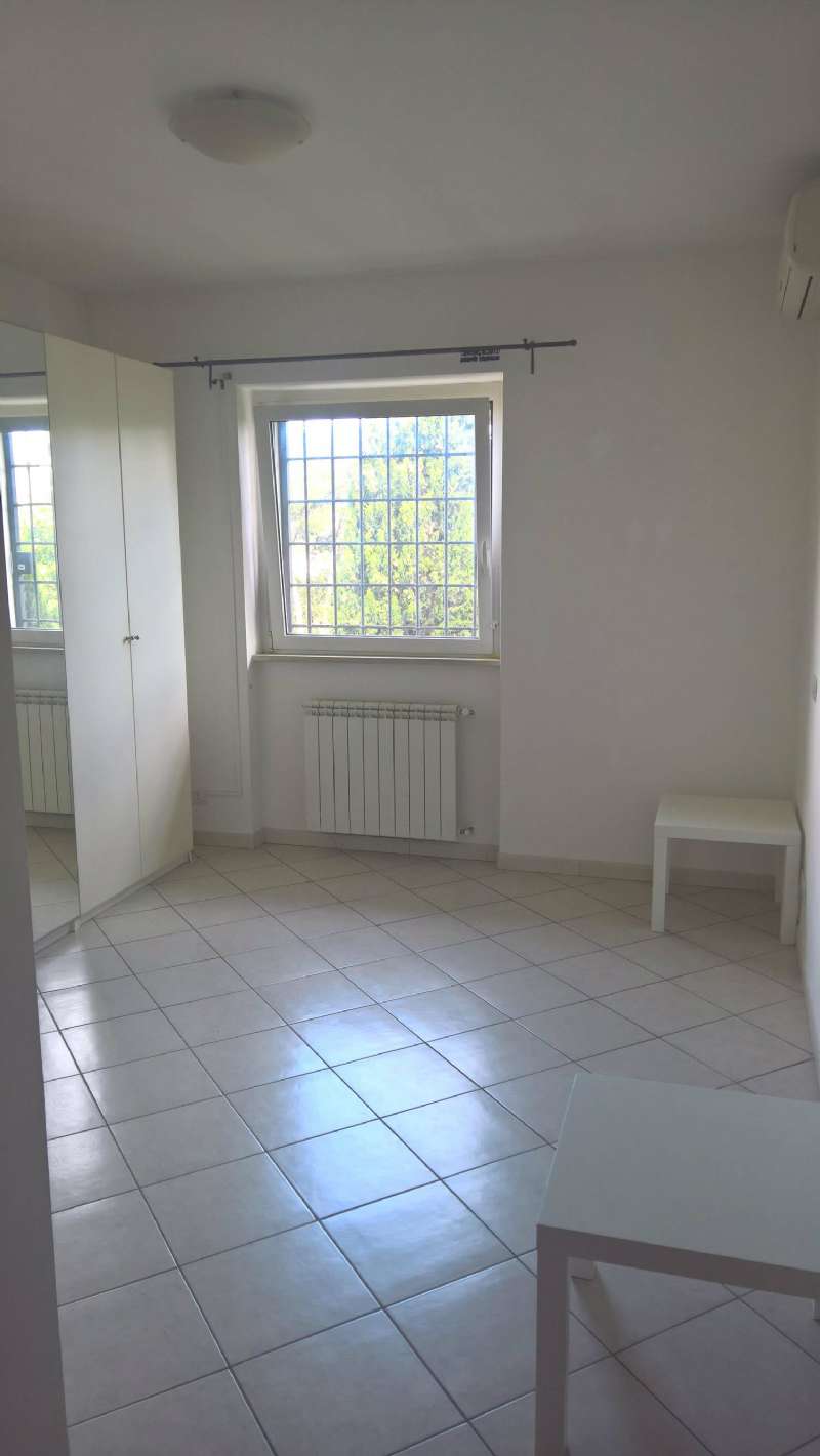 Appartamento ROMA affitto  QUARTO MIGLIO VIA APPIA NUOVA webcase srl