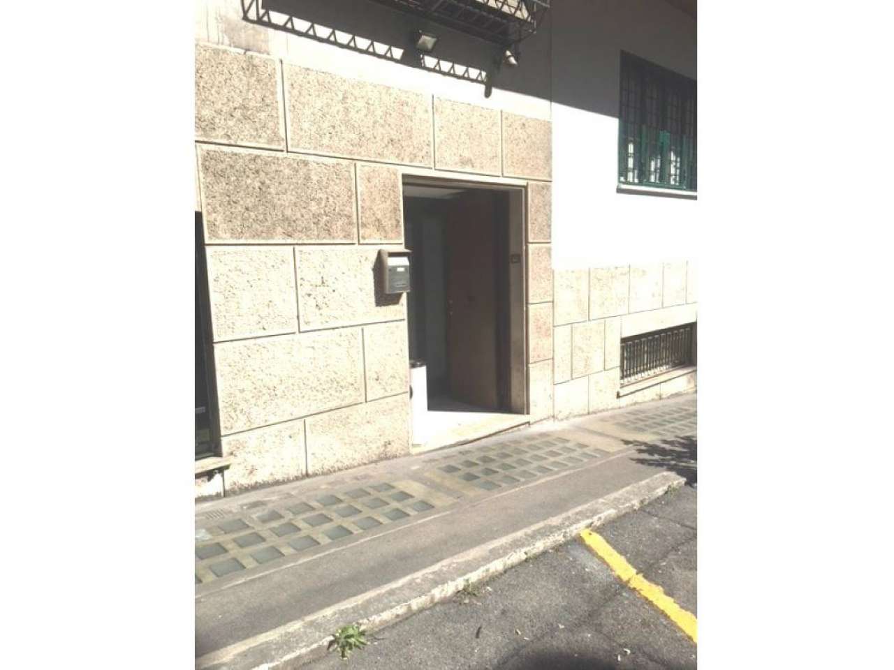 Ufficio - Loc.Com. ROMA vendita  San giovanni VIA FLAVIO SABINO webcase srl