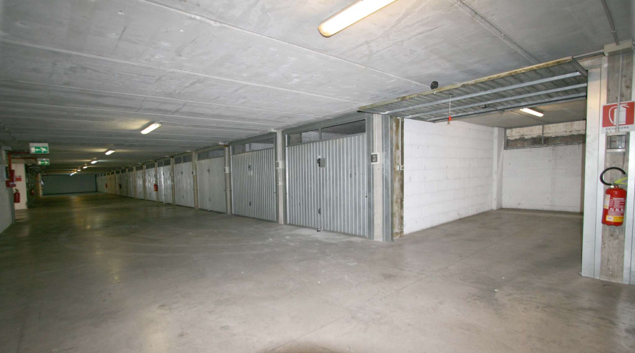 Box auto - Posto auto ROMA affitto  COLOMBO  SIF Soluzioni Immobiliari