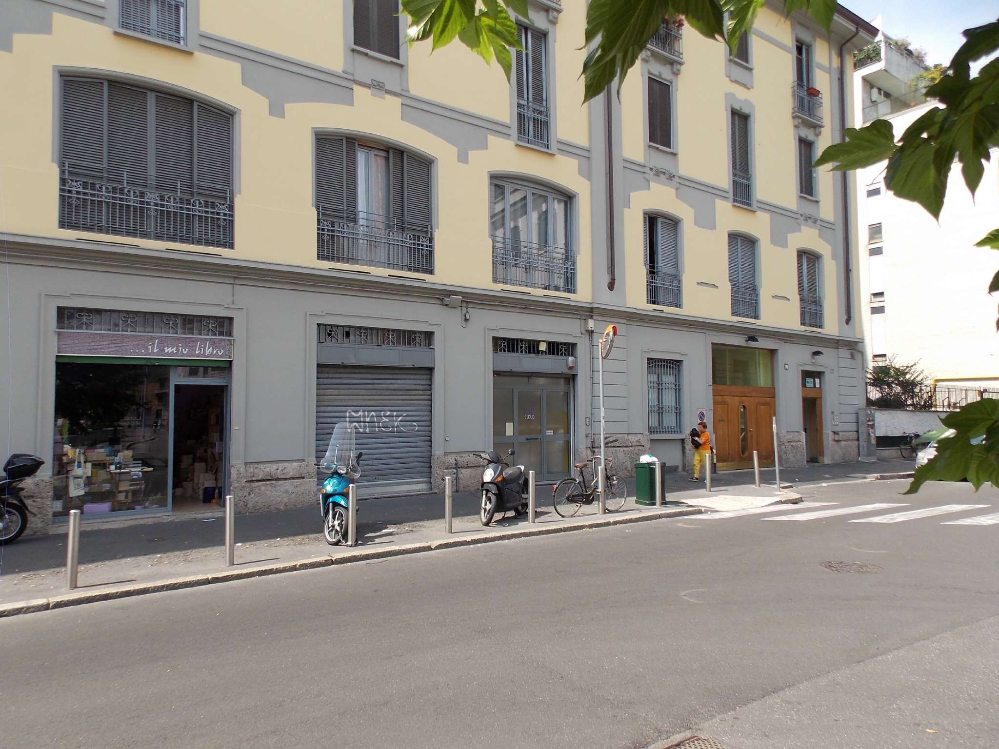 Show Room MILANO affitto  CORVETTO Sannio Intermedia