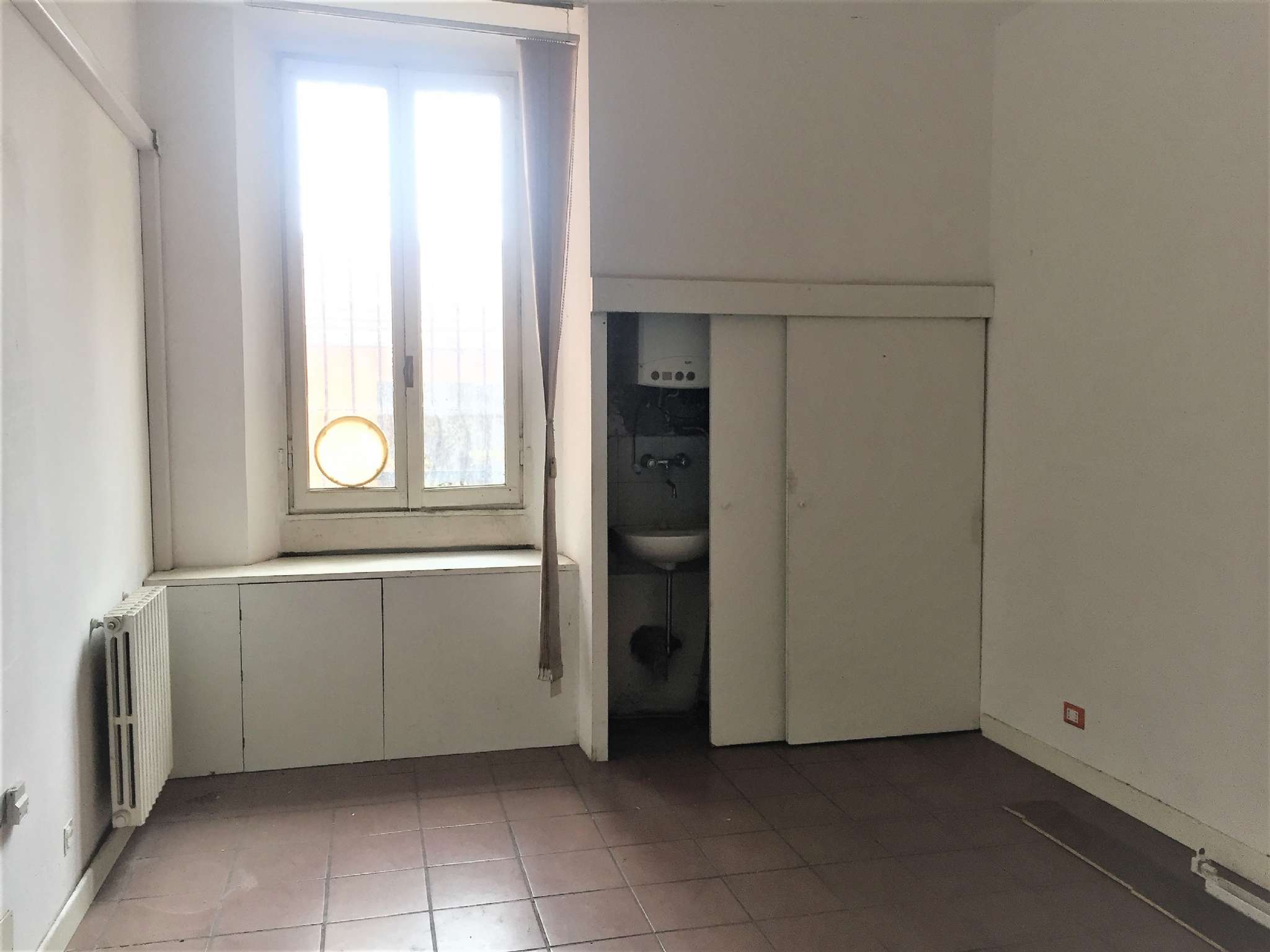 Negozio - Loc.Com. MILANO affitto  CHIESA ROSSA Volvinio Intermedia