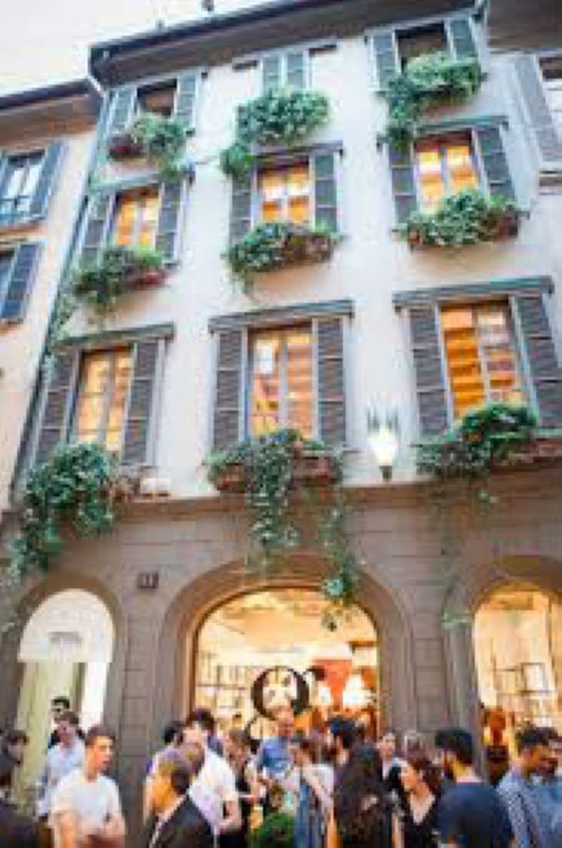 Negozio - Loc.Com. MILANO affitto  CENTRO STORICO Manzoni Italia Fudosan Real Estate