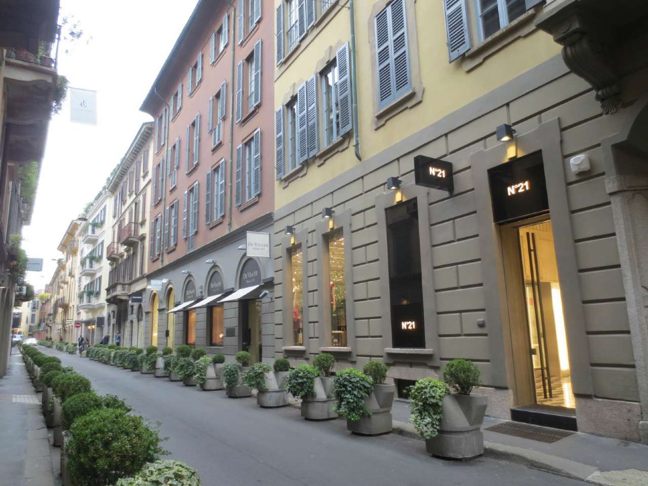 Show Room MILANO affitto  CENTRO STORICO Montenapoleone Italia Fudosan Real Estate