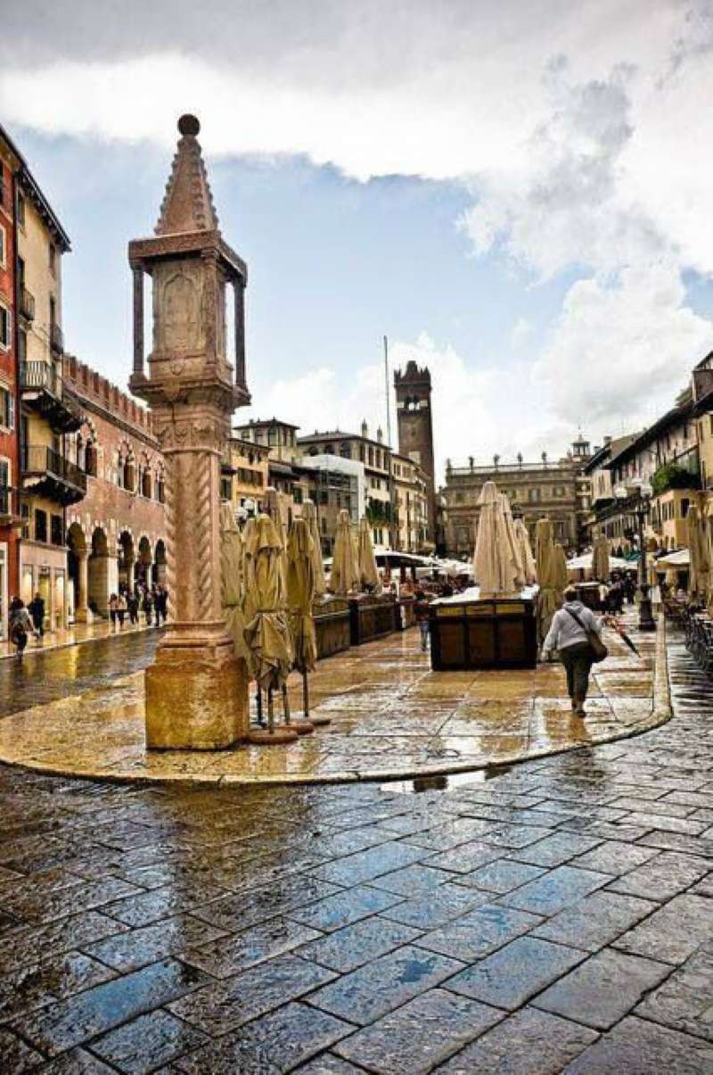 Negozio - Loc.Com. VERONA affitto  SAN ZENO Via Dietro Anfiteatro Italia Fudosan Real Estate