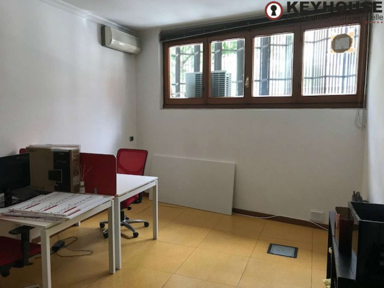 Ufficio - Loc.Com. ROMA affitto  LAURENTINA via Ghiglianovic KEYHOUSE IMMOBILIARE SRL