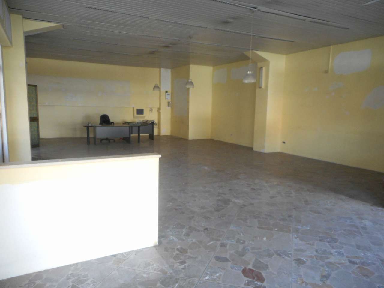 Negozio - Loc.Com. ROMA vendita  TORRE MAURA (ZONA DELLA VIII MUN.)  Casilina PM IMMOBILIARE