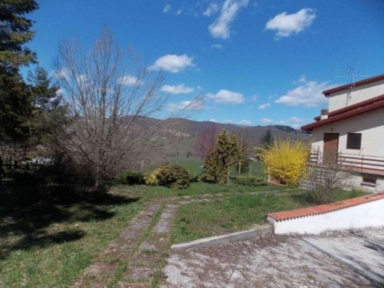  montereale vendita quart:  immobiliare santacroce s.r.l.