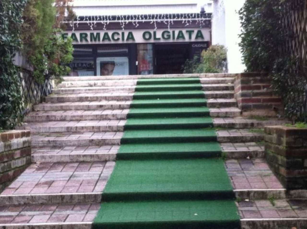 Negozio - Loc.Com. ROMA vendita  OLGIATA Anton Giulio Bragaglia Immobiliare Santacroce S.R.L.