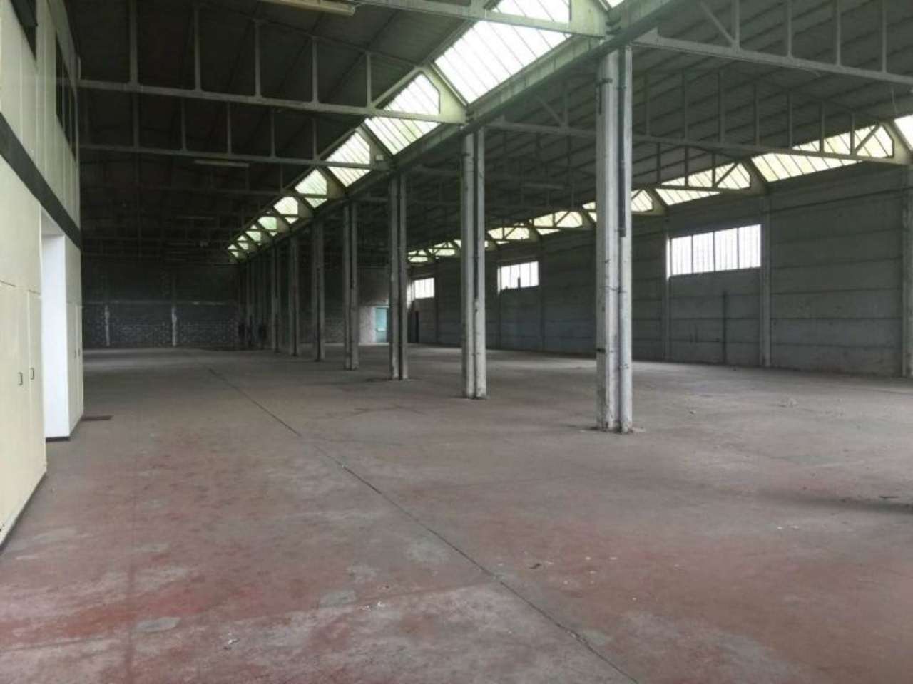 Capannoni (Tutti) ROMA affitto  PORTUENSE (XV MUN.) via del fosso della magliana Immobiliare Santacroce S.R.L.