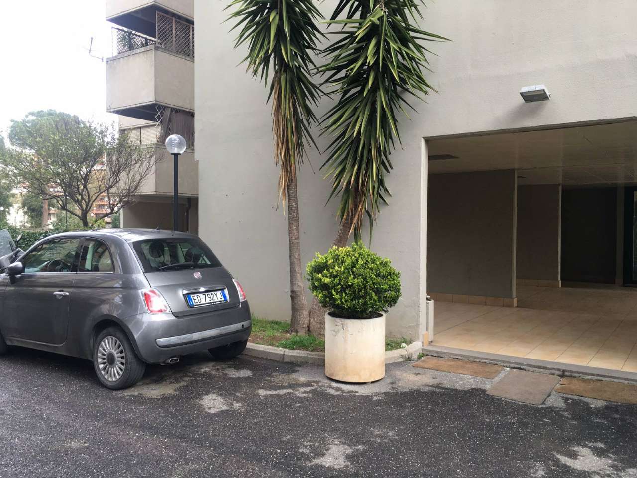 Appartamento ROMA vendita  LAURENTINA via curzio malaparte Immobiliare Santacroce S.R.L.