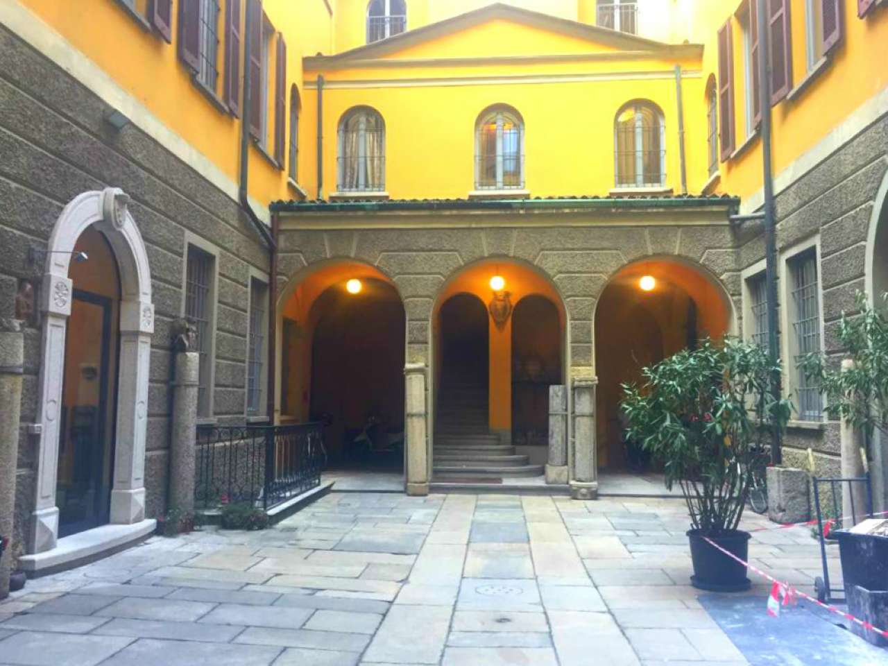 Ufficio - Loc.Com. MILANO affitto  CENTRO STORICO Largo Richini VISCONTI DI MODRONE SRL