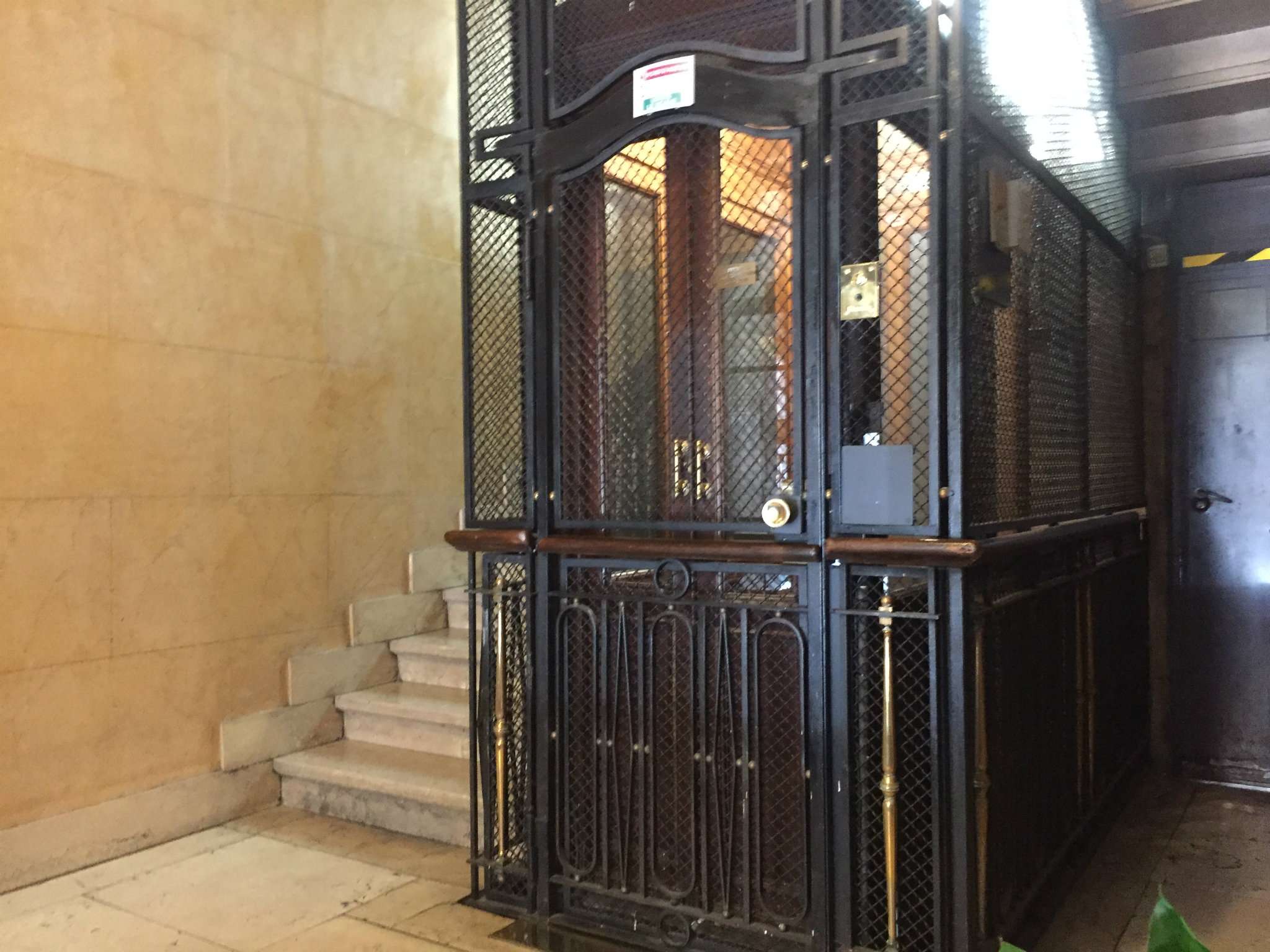 Ufficio - Loc.Com. MILANO affitto  CENTRO STORICO FONTANA VISCONTI DI MODRONE SRL