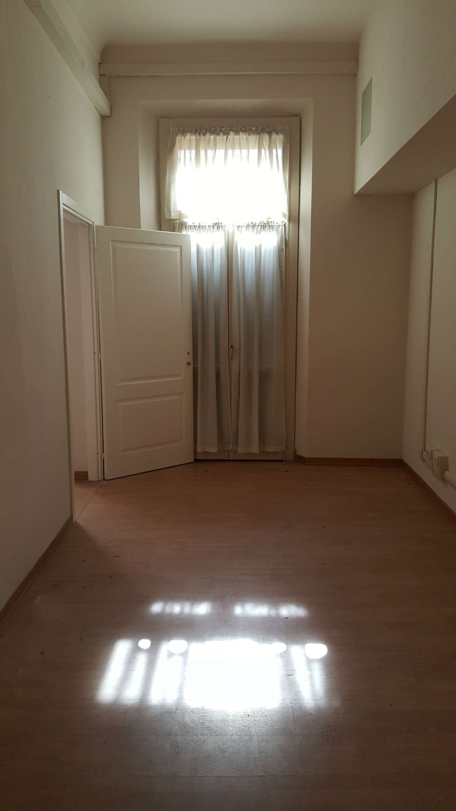 Ufficio - Loc.Com. MODENA affitto  CENTRO XX Settembre Domus Gest Immobiliare & Viroka S.r.l.s.