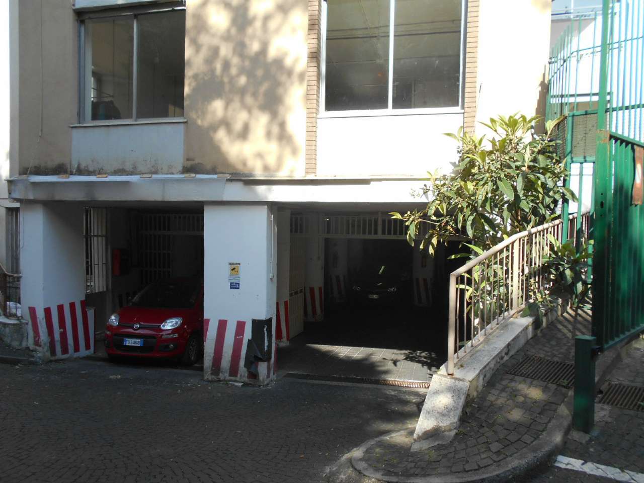 Negozio - Loc.Com. NAPOLI vendita  CHIAIA Francesco Giordani Victoria G.I. S.R.L.