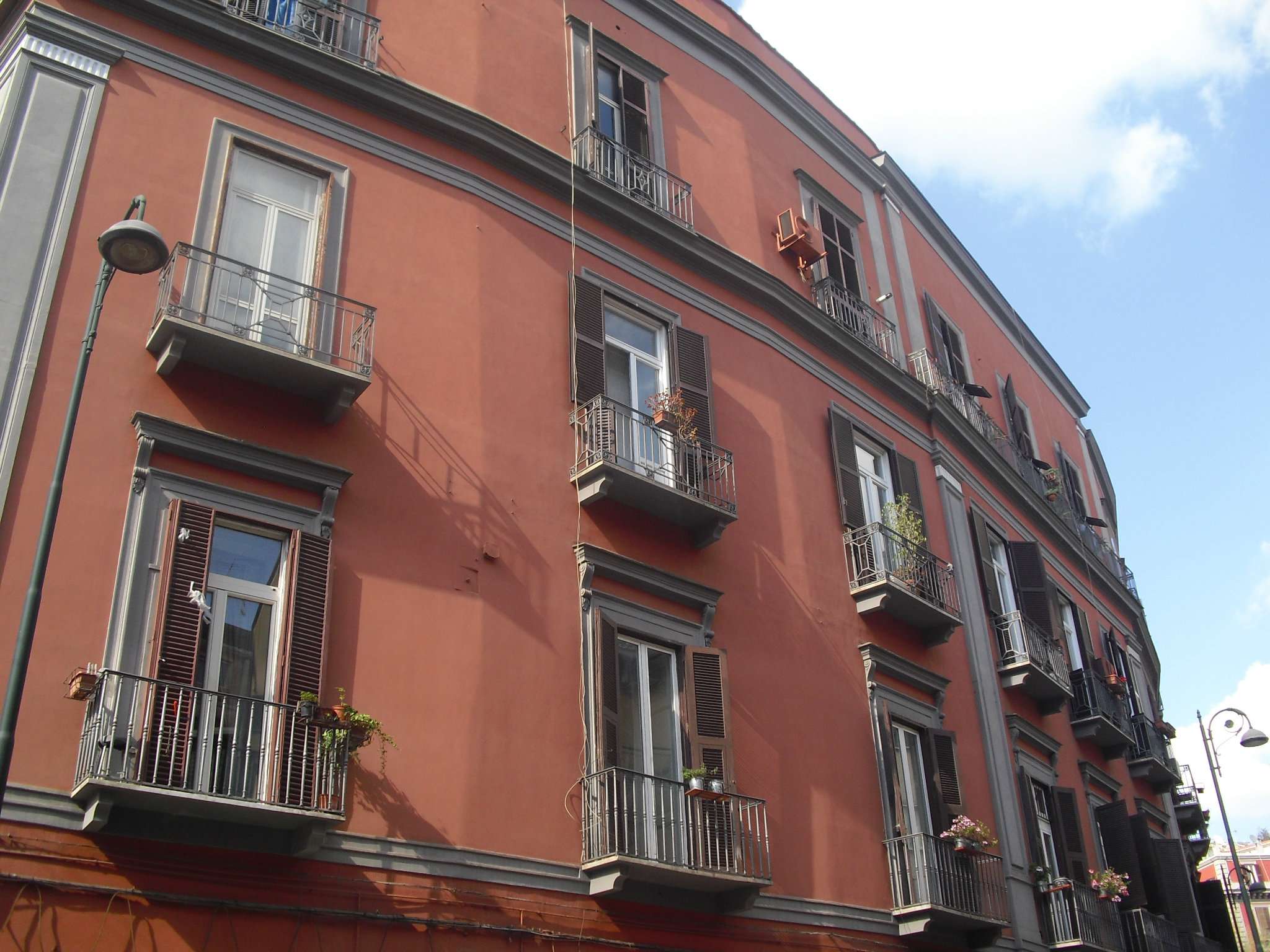  napoli vendita quart: chiaia re/max 4 you