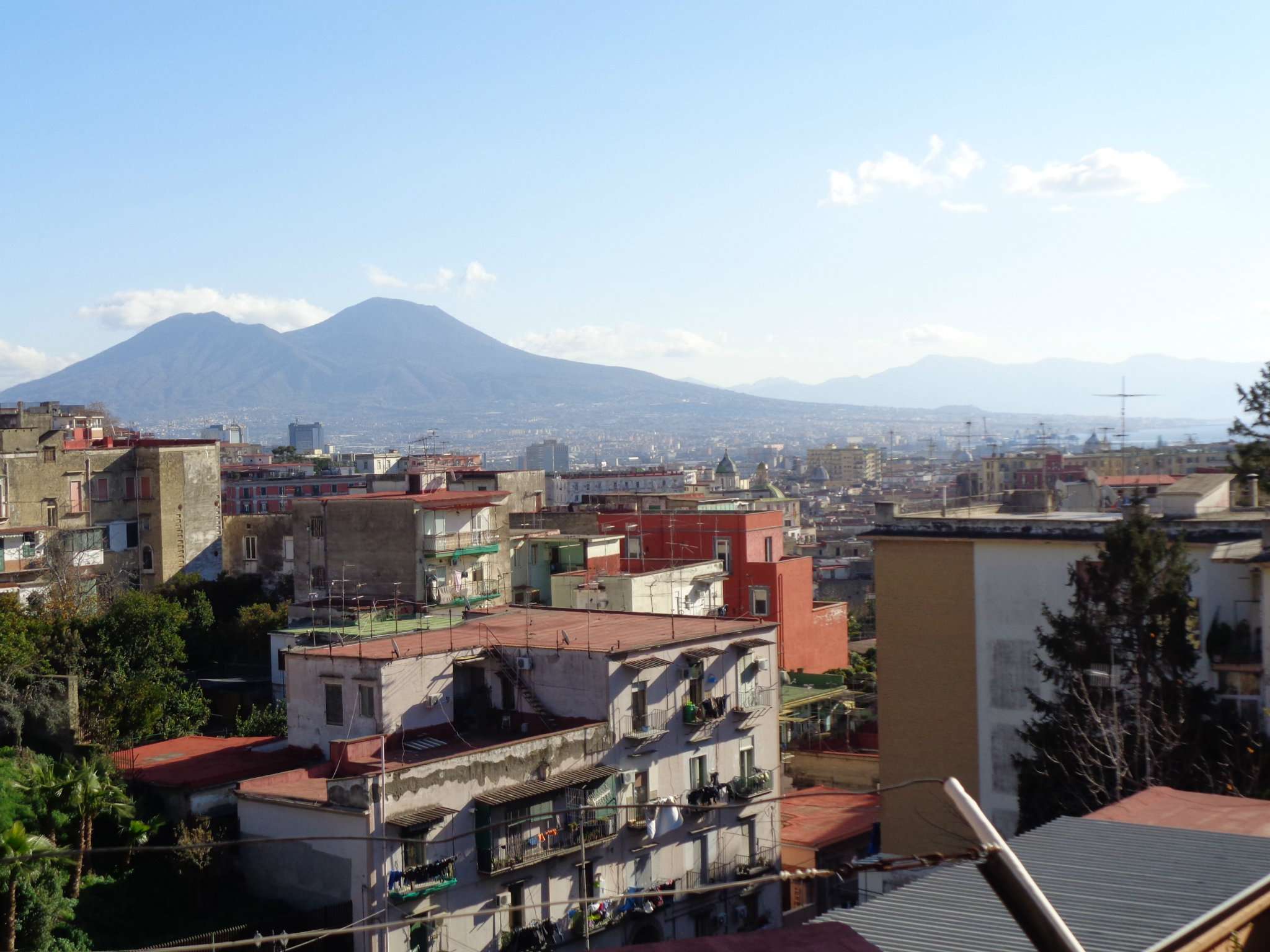  napoli vendita quart:  re/max 4 you