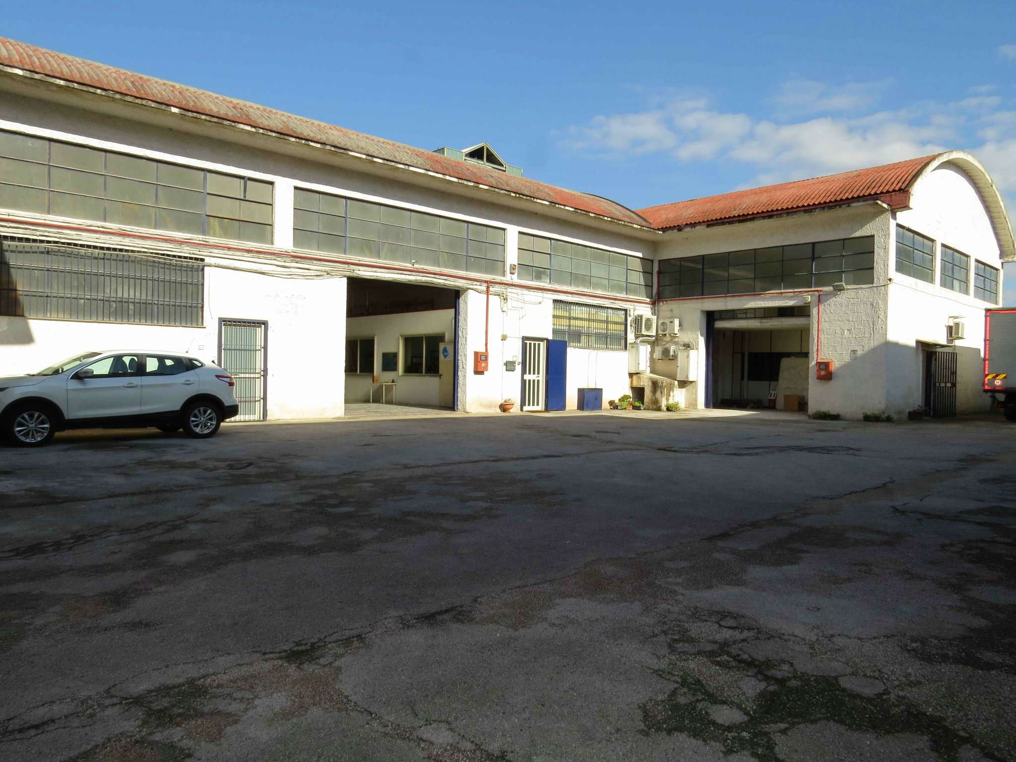 Capannoni (Tutti) NAPOLI vendita  SAN LORENZO Stadera RE/MAX 4 You