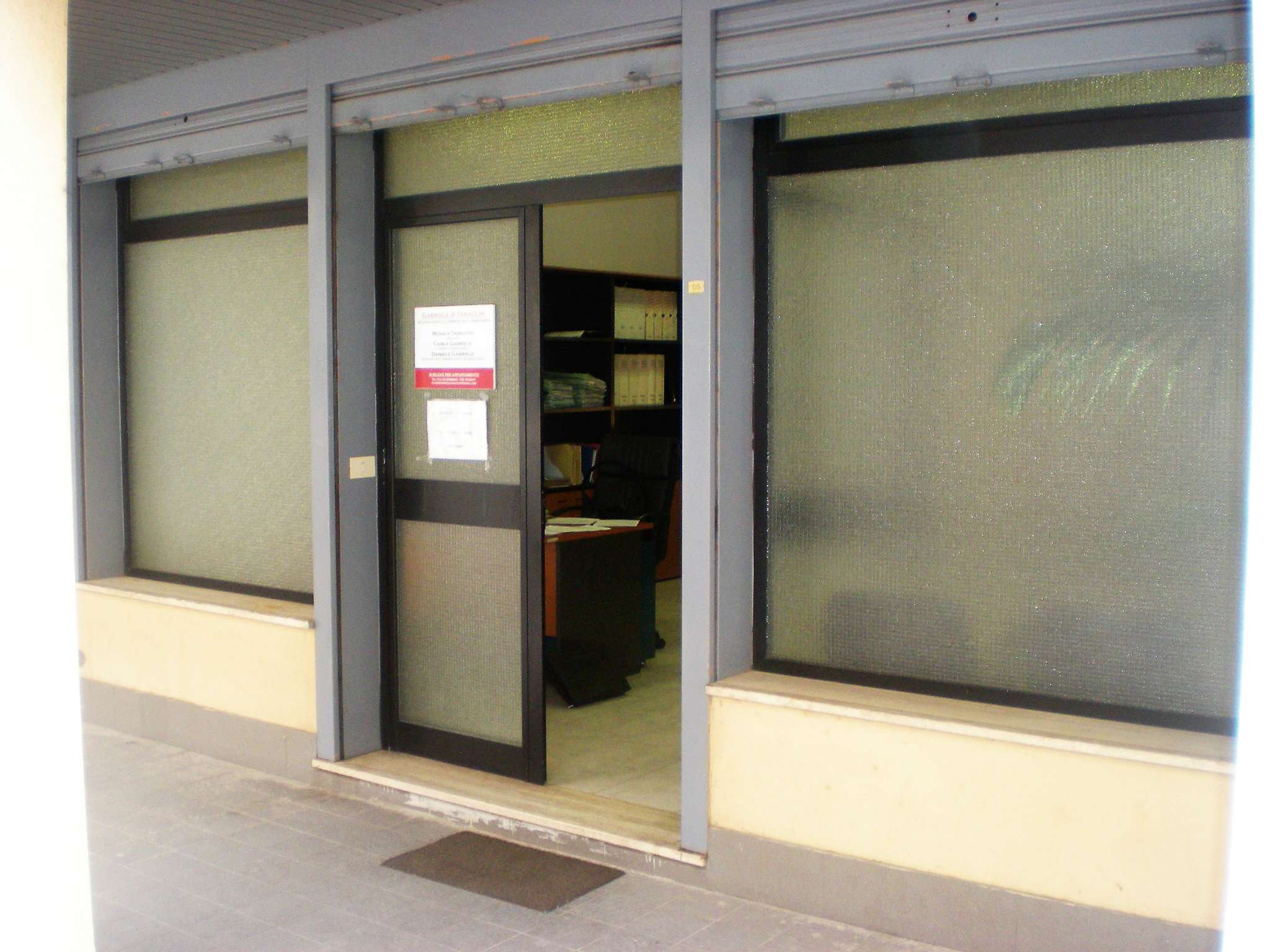 Negozio - Loc.Com. ROMA vendita  ARDEATINO  Aldo Ballarin romana servizi immobiliari