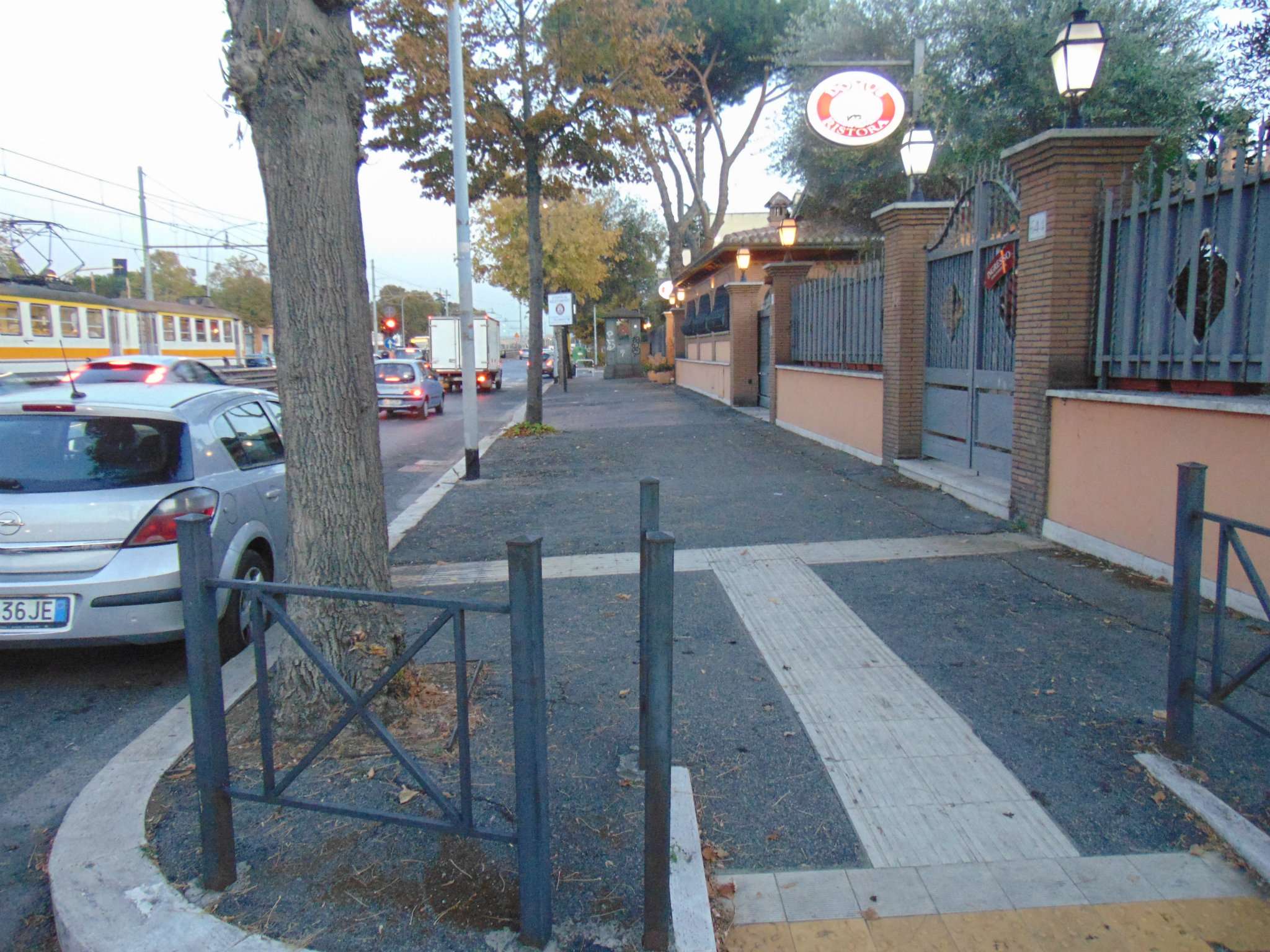 Negozio - Loc.Com. ROMA vendita  PRENESTINO - CENTOCELLE  casilina romana servizi immobiliari