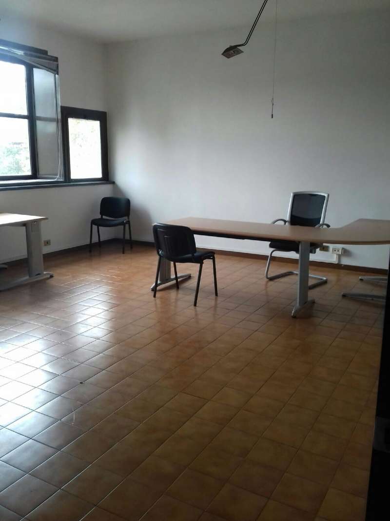 Ufficio - Loc.Com. ROMA affitto  SPINACETO dei caduti nella gurra di liberazione romana servizi immobiliari