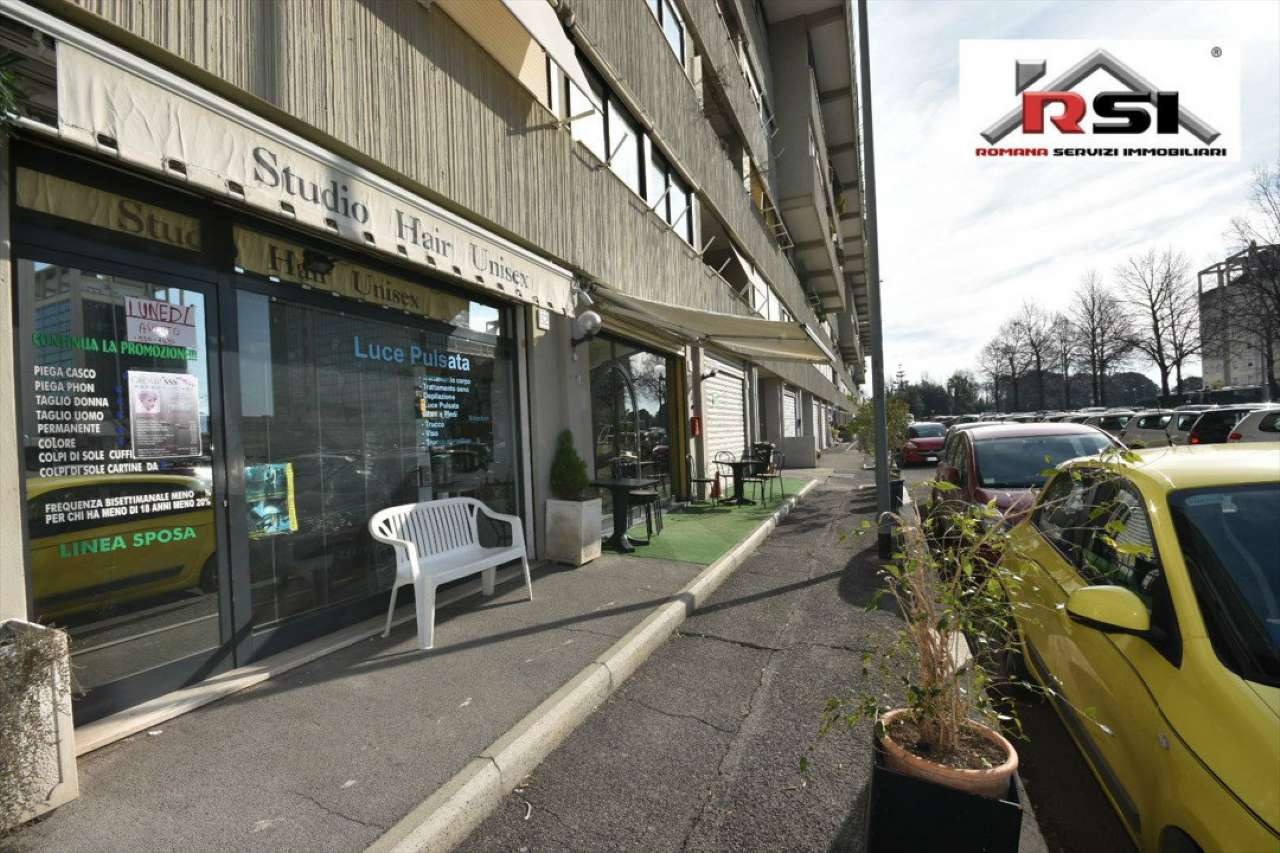 Negozio - Loc.Com. ROMA vendita  ARDEATINO  Viale Londra romana servizi immobiliari