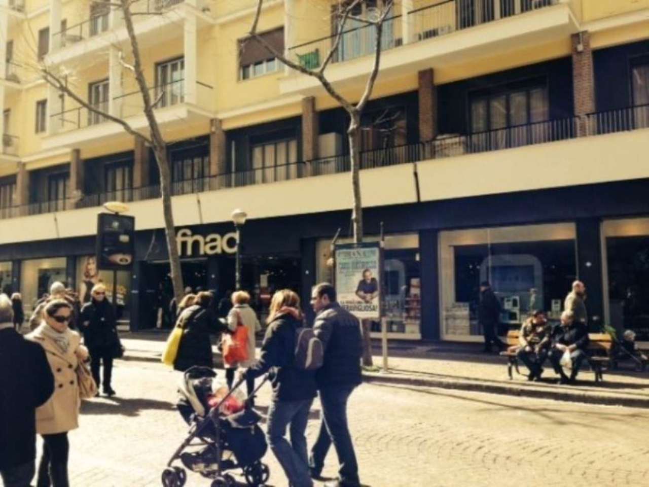 Negozio - Loc.Com. NAPOLI affitto  VOMERO Luca Giordano I.P.N. Immobiliare della Provincia di Napoli Srl