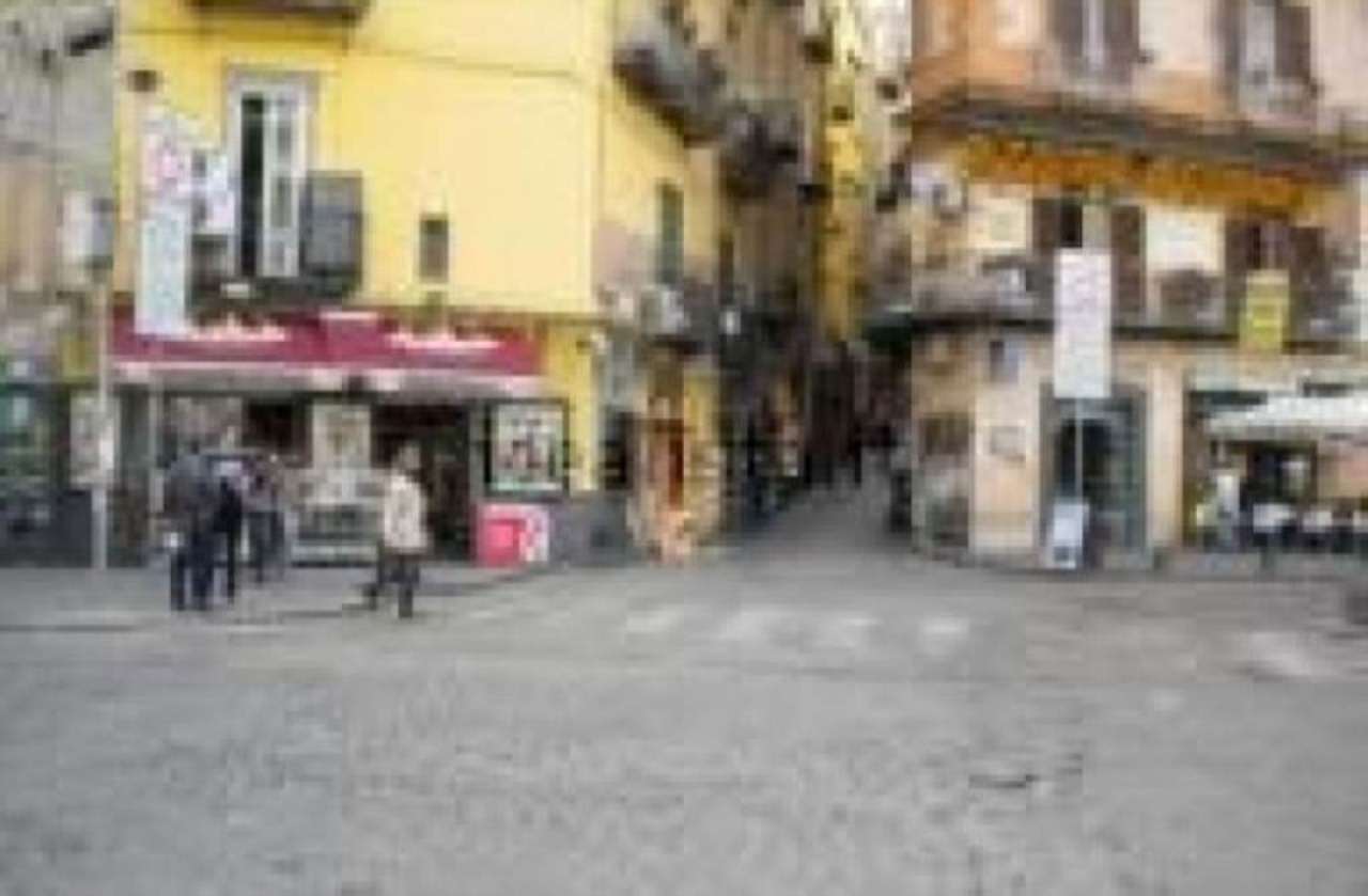 Negozio - Loc.Com. NAPOLI affitto  VIA TOLEDO della Carità I.P.N. Immobiliare della Provincia di Napoli Srl