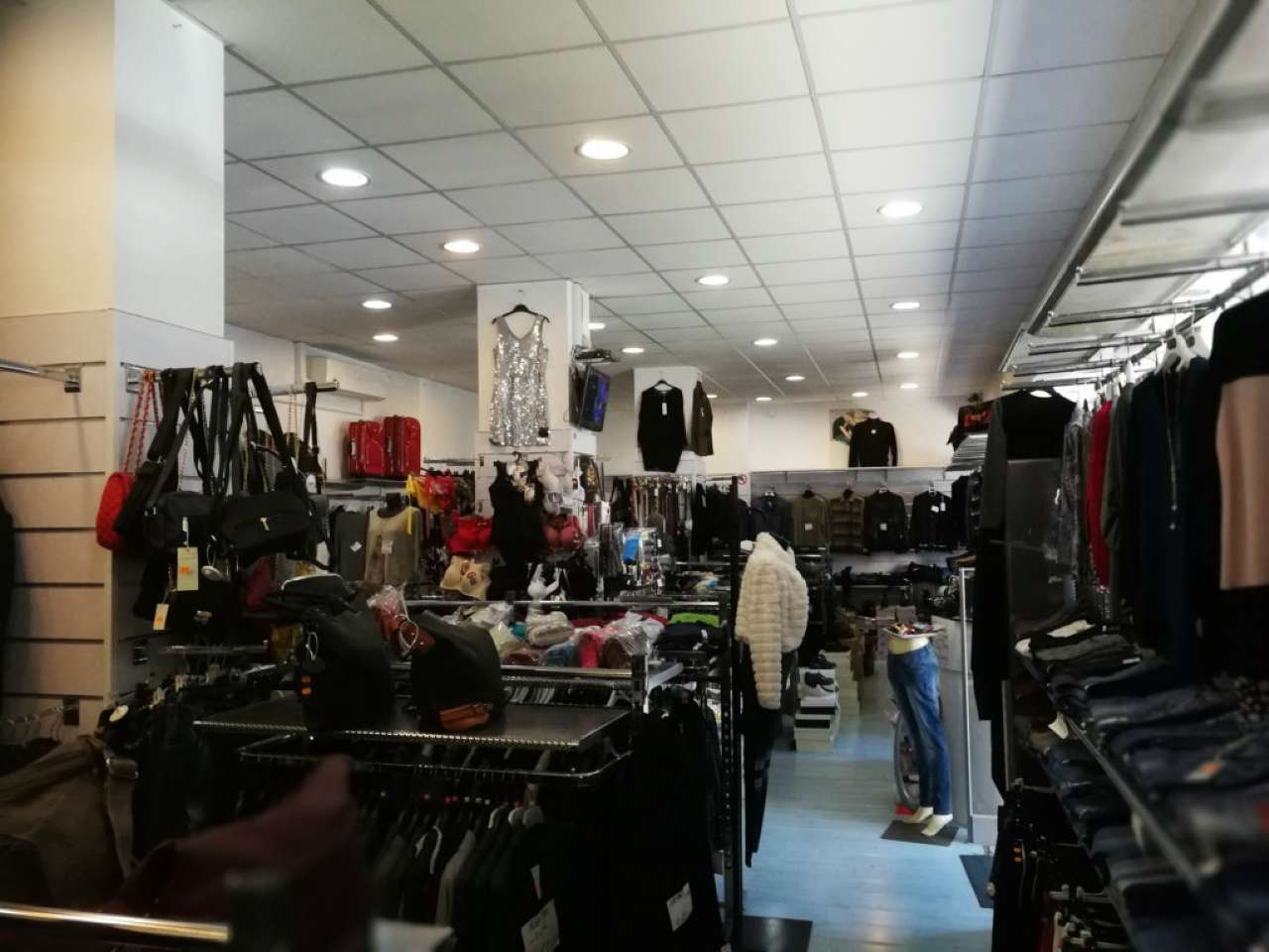 Negozio - Loc.Com. TORINO affitto  BORGO SAN PAOLO racconigi Studio Immobiliare Be.Ca sas