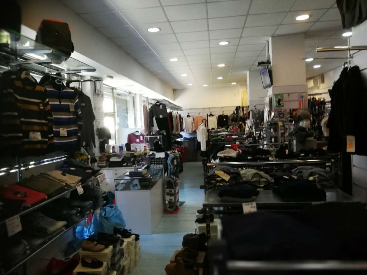 Negozio - Loc.Com. TORINO affitto  BORGO SAN PAOLO racconigi Studio Immobiliare Be.Ca sas