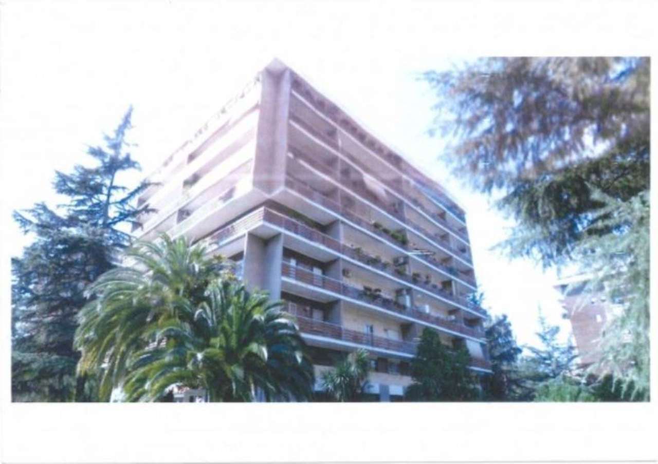  roma vendita quart: laurentina a.s.i.-anagnina-servizi-immobiliari
