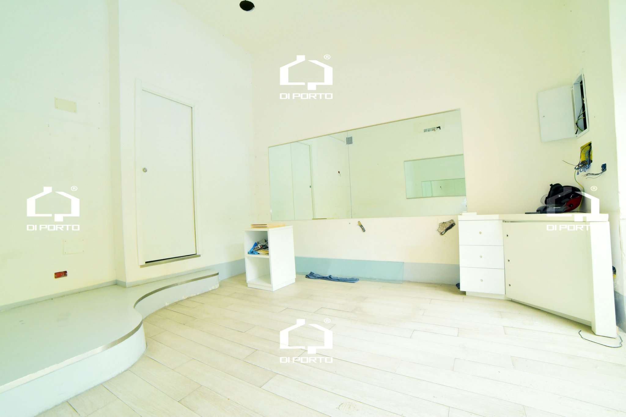 Negozio - Loc.Com. ROMA vendita  PARIOLI  PIETRO TACCHINI Di Porto Immobiliare