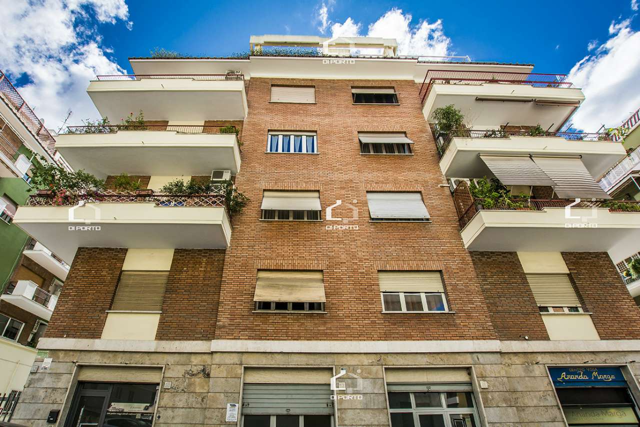 Negozio - Loc.Com. ROMA vendita  APPIO LATINO (IX MUN.) Pietro Fedele Di Porto Immobiliare