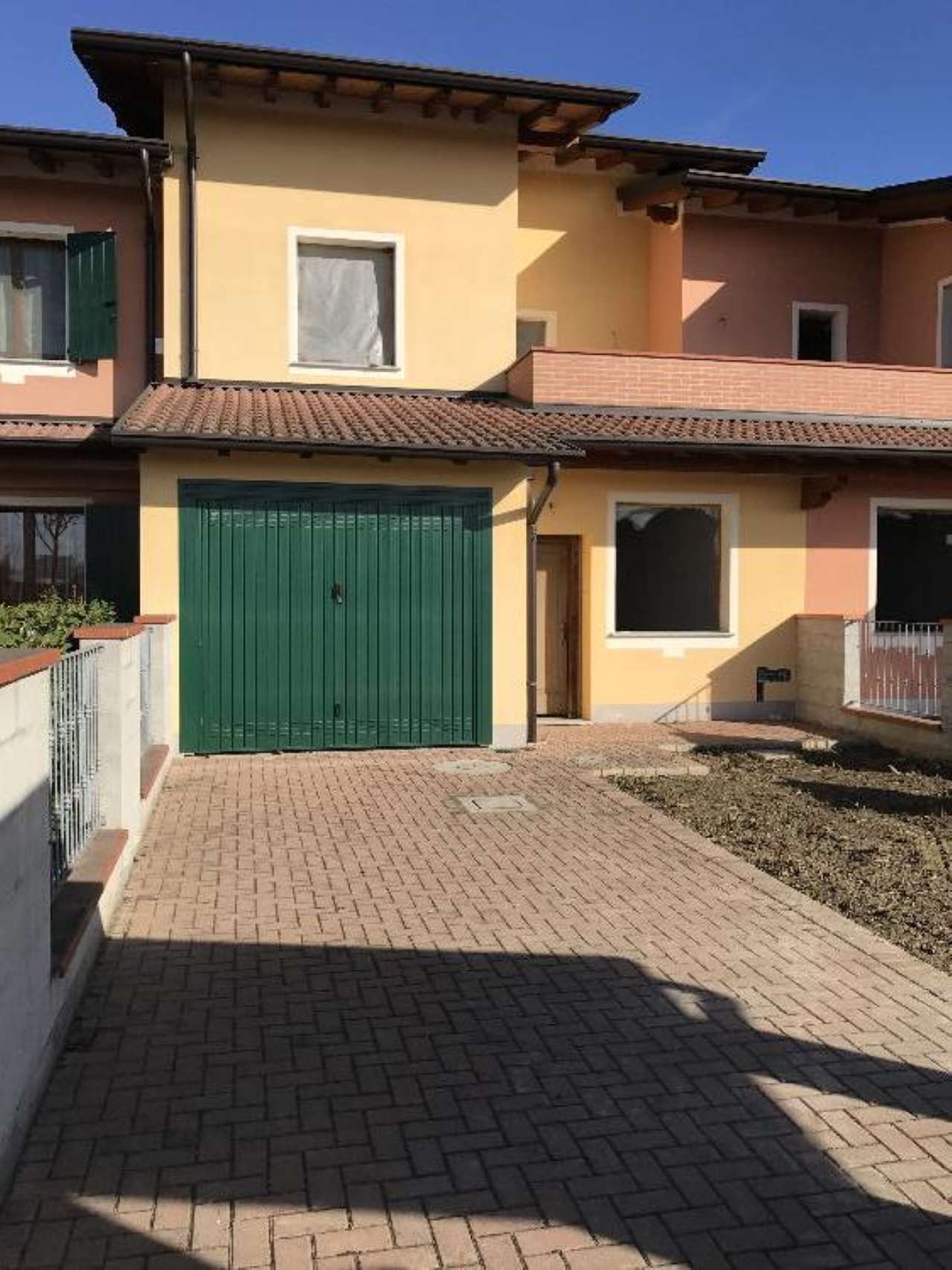 Villa Affiancata - Schiera ACQUANEGRA CREMONESE vendita   Via Stazione IMMOBILIARE IL TORRAZZO