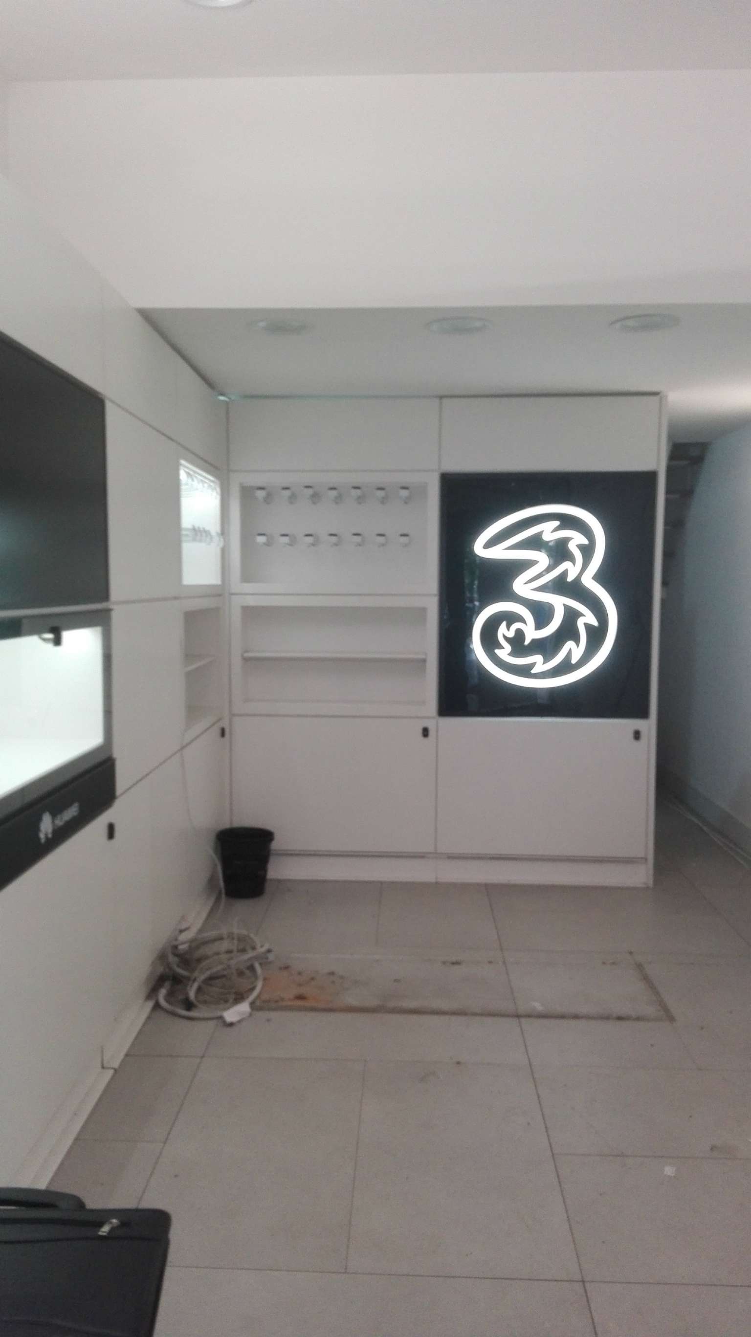 Negozio - Loc.Com. ROMA affitto  San giovanni via veturia Case Città Roma