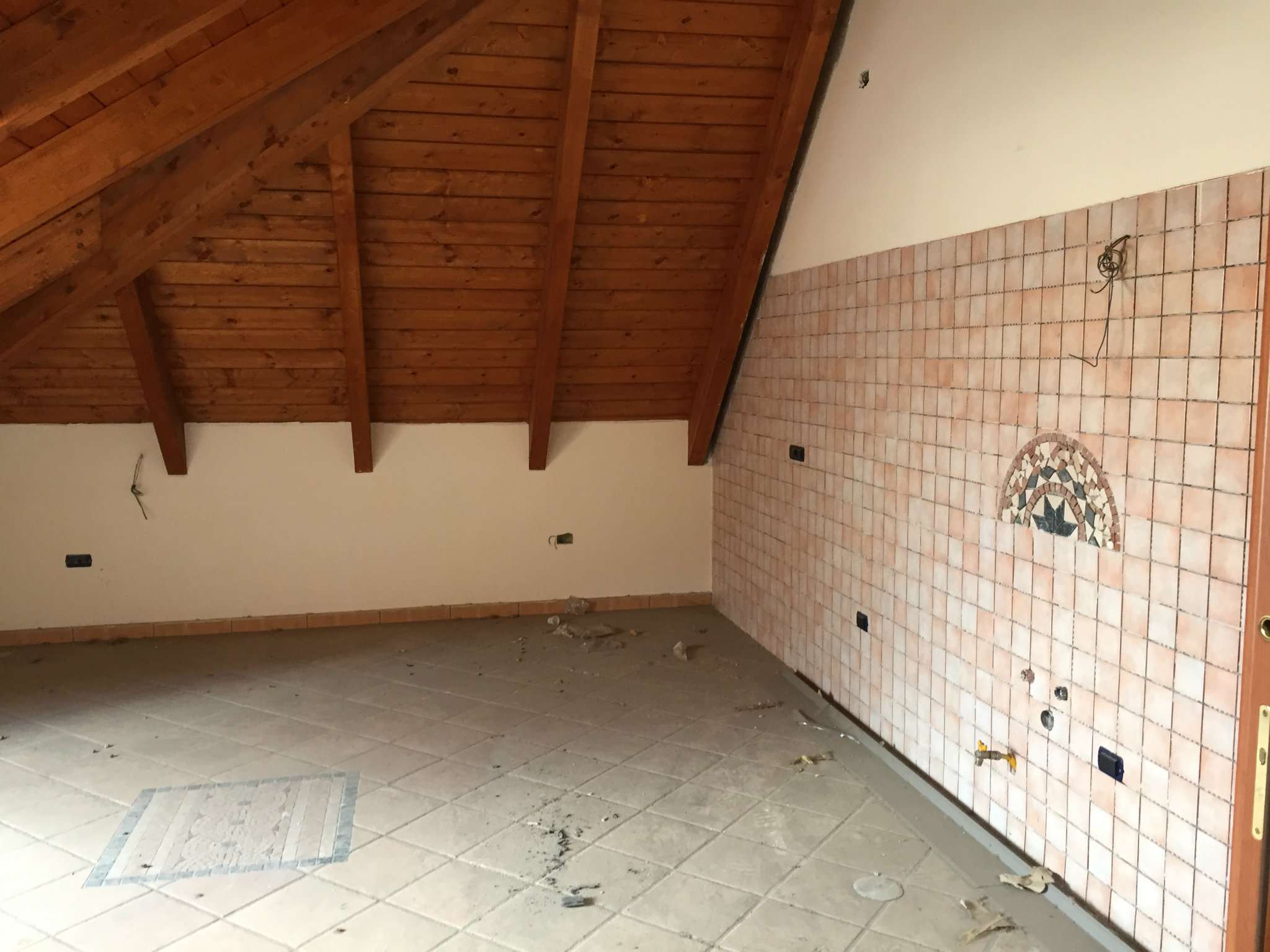 Mansarda - Sottotetto - Soffitta - Solaio GIUGLIANO IN CAMPANIA vendita   EPITAFFIO MOne Immobiliare