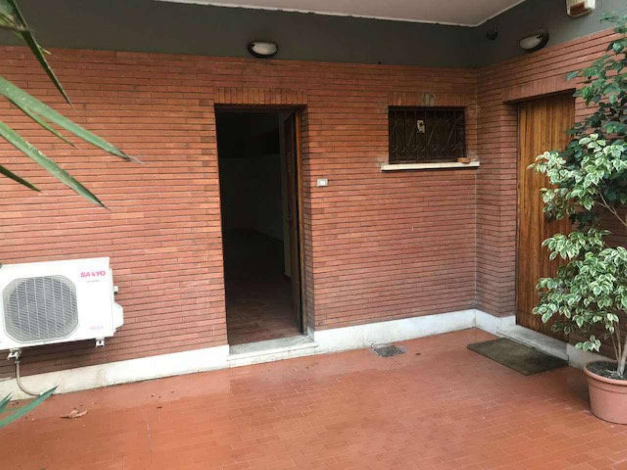 Ufficio - Loc.Com. ROMA affitto  COLOMBO via di villa belardi Bacci Immobiliare