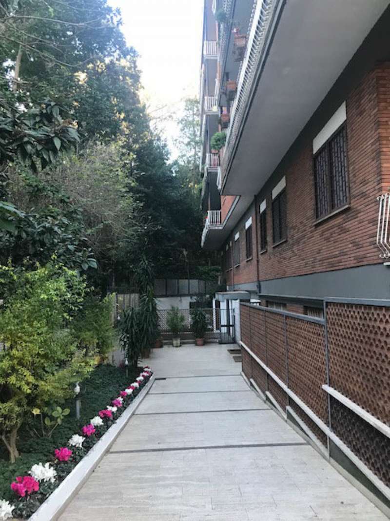 Ufficio - Loc.Com. ROMA affitto  COLOMBO via di villa belardi Bacci Immobiliare