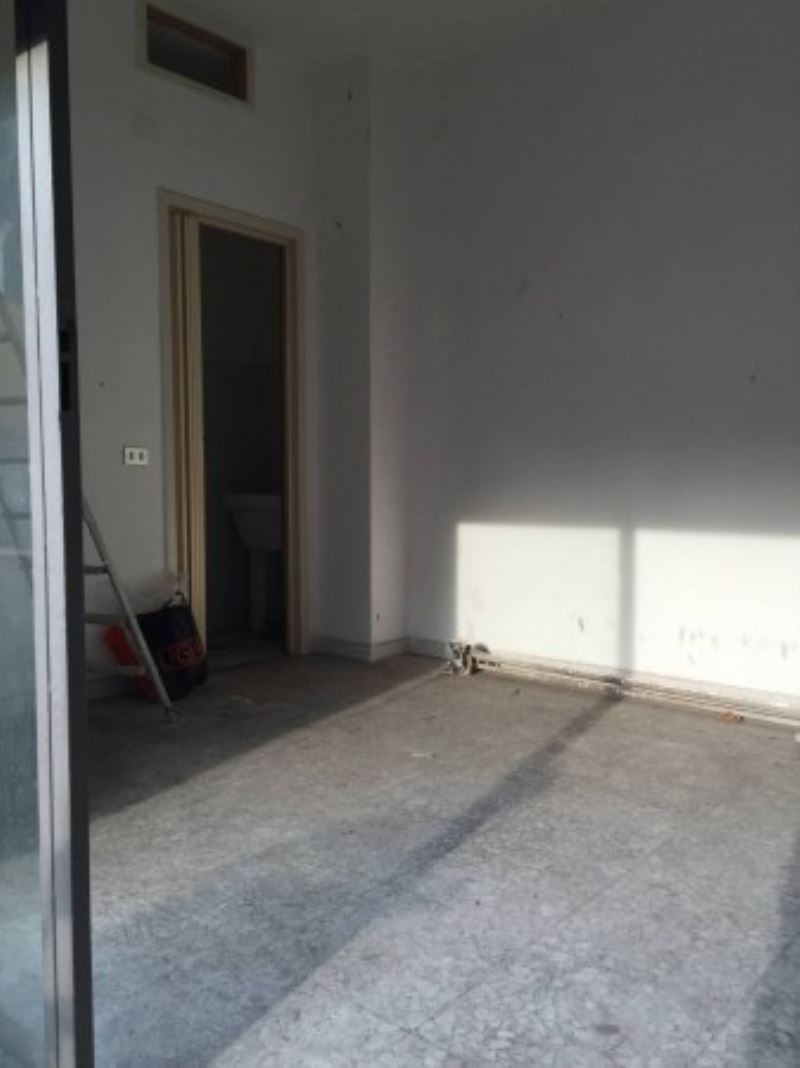 Negozio - Loc.Com. NAPOLI vendita  Foria Moiariello LVXVRY HOME